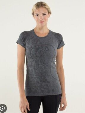 Lululemon Swiftly Tee With Paisley Print